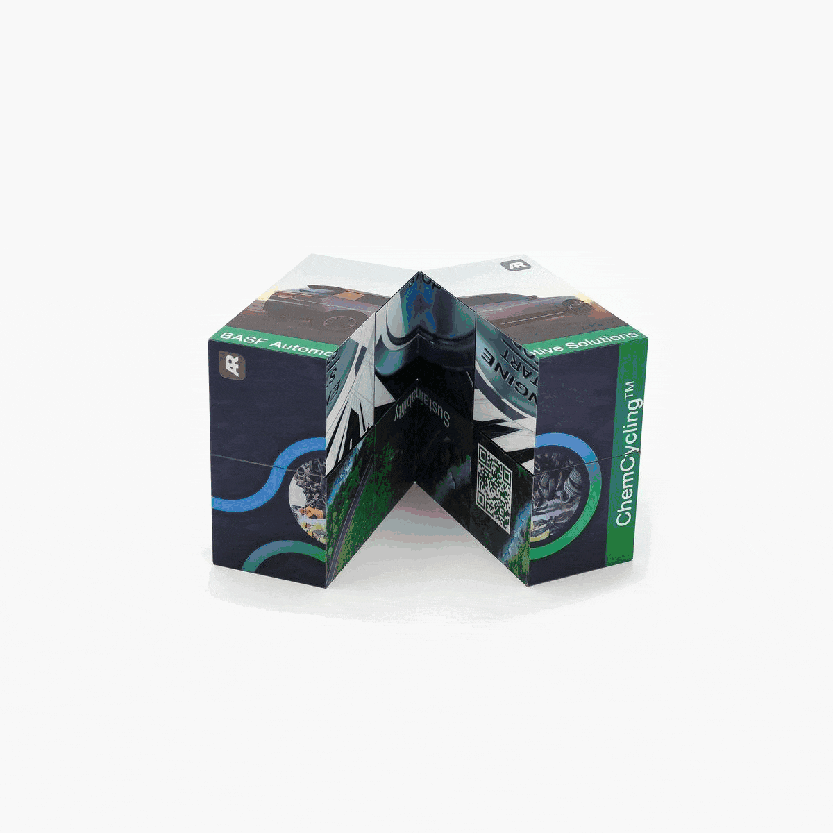MagiCube — cubo mágico personalizado desplegándose con mensaje de marca